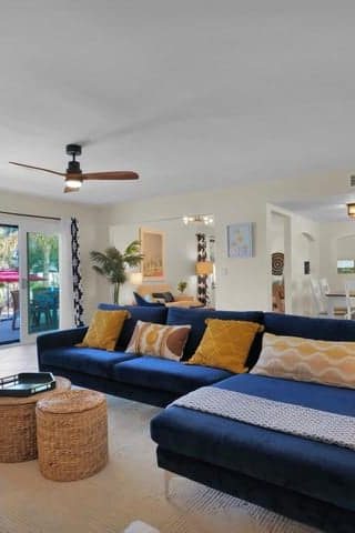 4114 E DESERT COVE AVE